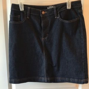 NWOT RIDERS BY LEE SKORT